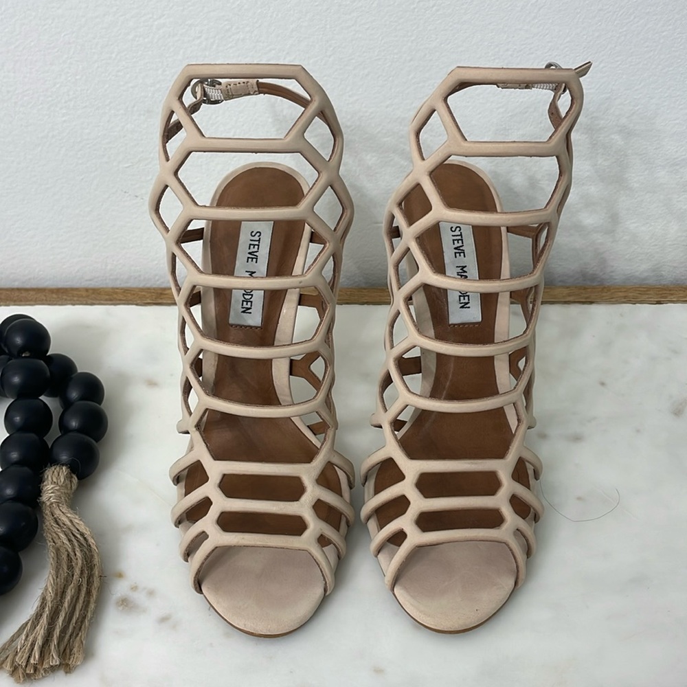 Steve Madden SLITHUR nude blush Nubuck Sandals Size 7
